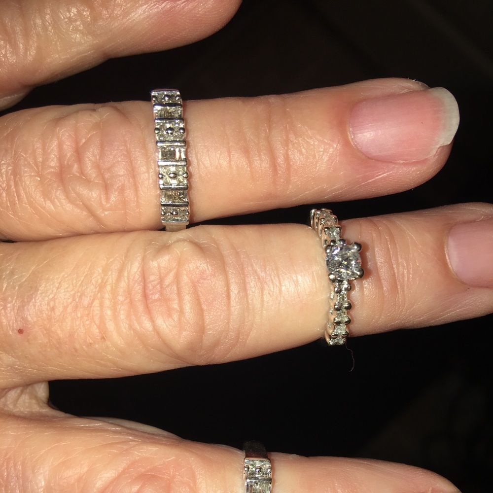 Wedding ring with 2 diamond Bands - Picture 3 of 4